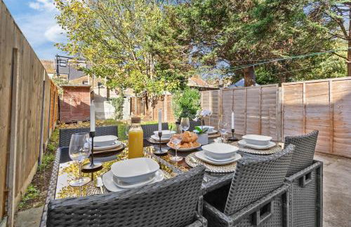 Citylink Spacious 5-Bedroom House,Wi-Fi,Easy Access to Excel and Central London - Foto 19