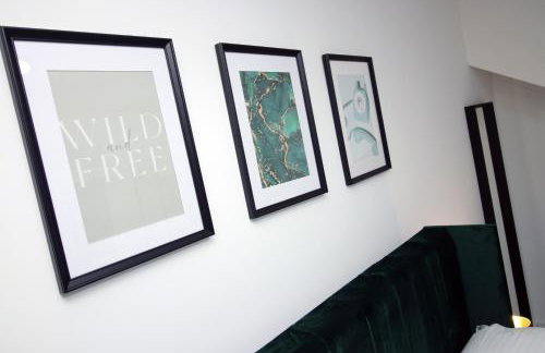 New Cardiff Bloc Exclusive Apartments By Prime Stays - Shops and Parking - Great for Groups and Families - Foto 61