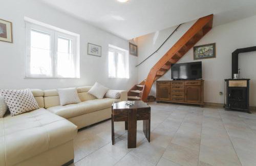 Stonehouse Korlat with open-air jacuzzi - Foto 21