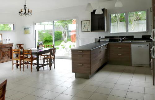 Maison charmante à Plougasnou + Vue mer - Photo 14