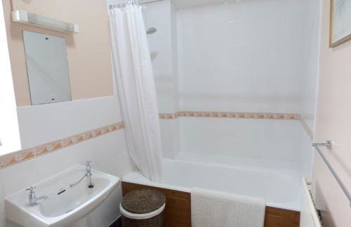 Ty Uchaf Cottage - Photo 10