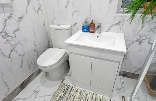 3Br-5Guests-Parking-Netflix-10minCentralNottingham - Foto 42