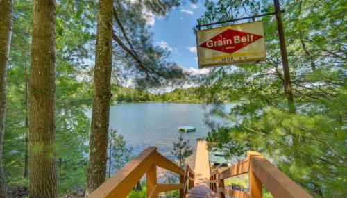 Lakefront Cabin with Dock, Fire Pits in Danbury! - Foto 2