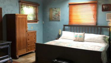 Delilah Ridge Winery Mid Mod Guesthouse - Photo 3