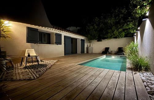 Un Petit Coin de Provence - Istres - Maison Contemporaine Avec Piscine Privée Chauffée, Entre Plages Et Provence, Borne 11 kW - Foto 16