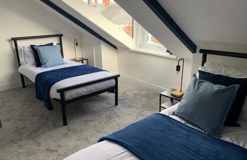 Windsor 4 - Spacious beautiful 4 bdrm maisonette nr Ncle free wifi free parking - Foto 11