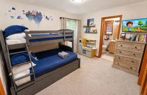 Harmony Hill Stylish 4bd Mountain Retreat, Hot Tub, Games - Foto 24