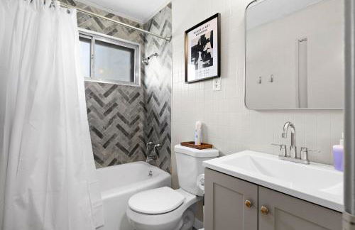 Cozy Home in Oak Ridge w 3BR - Foto 8