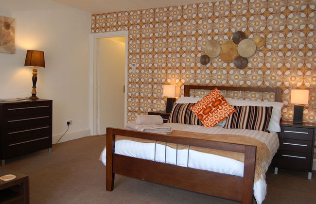 CLOCK TOWER APARTMENTS - Photo 4