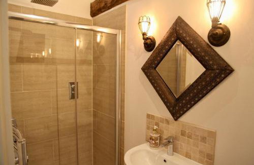 Cotswolds Grade II Listed Barn & underfloor heating - Foto 12