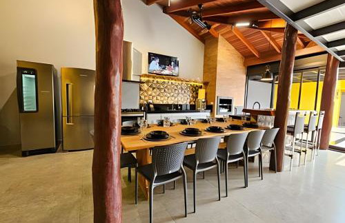 Recanto Sabiá, Área gourmet climatizada, piscina - Foto 15