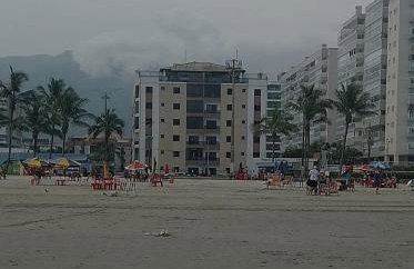 Lindo apartamento em frente à praia com piscina - Photo 18