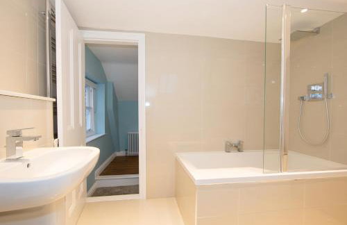 Queen Ann's Close - Photo 42