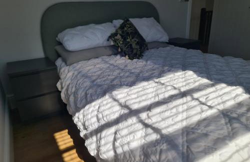 Number 10 - Stunning brand new house - sleeps 6 - free parking - Foto 29