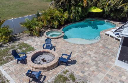 Resort Saltwater Pool Spa Near Anna Maria - Photo 2