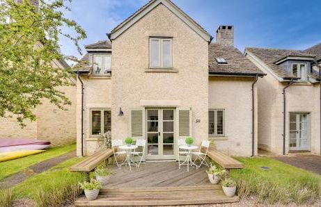 Toad Hall Pet-Friendly Family Stay, Lake Access - Foto 1