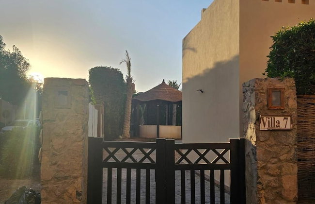 Villa Sleeps 6 With Heated Pool & Garden - Foto 29
