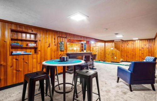 4 Bedroom Pool and Hot Tub Home Near Cleveland - Foto 74