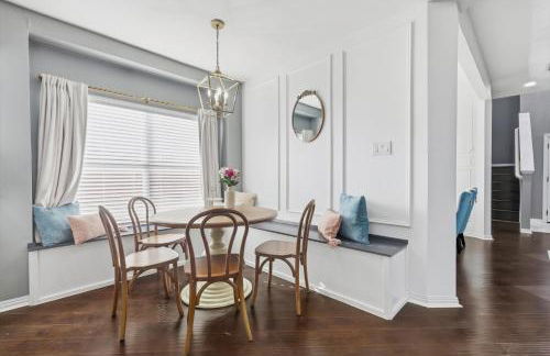 Parisian-Inspired 5-BD w Pool Playground Cinema - Foto 21