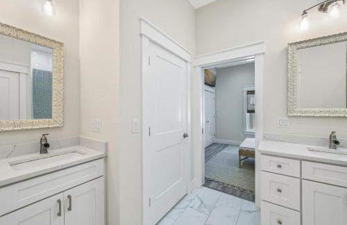 Beach Haven - Brand New Home - Private Pool- Just 300 Feet From The Beach! - Foto 15