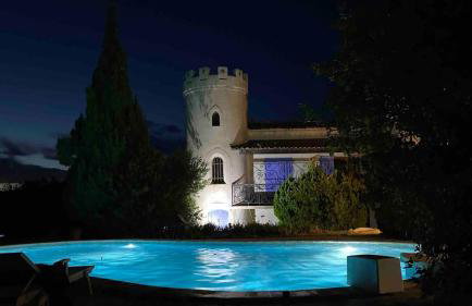 Small Provencal Castle with Swimming Pool, Tennis, Gym & Calm - Foto 2