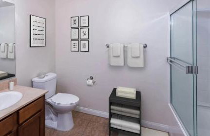 LALA House -1Br with Free Parking, Pool, Laundry - Foto 5