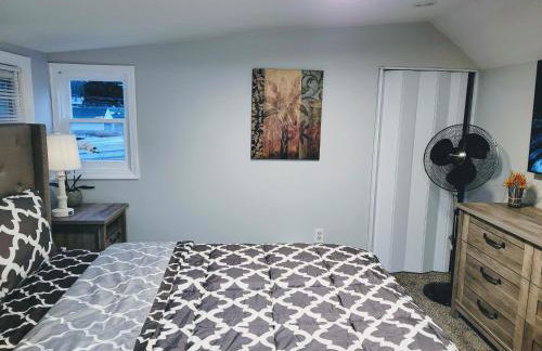 Nice house with private parking, king bed fenced yard - Foto 26