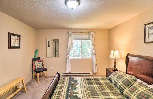 Riverfront Hungry Horse House with Large Deck! - Foto 12