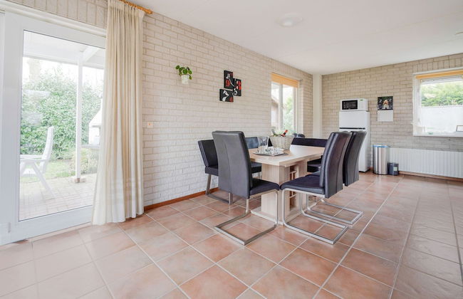 Lush Bungalow in Beek Gem Montferl& with Hot Tub - Photo 24