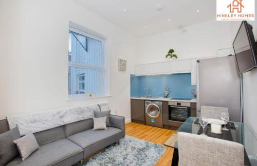 Modern 1 Bed Apartment in Central Bridgwater Ideal for Contractors & Long Stays - Foto 3