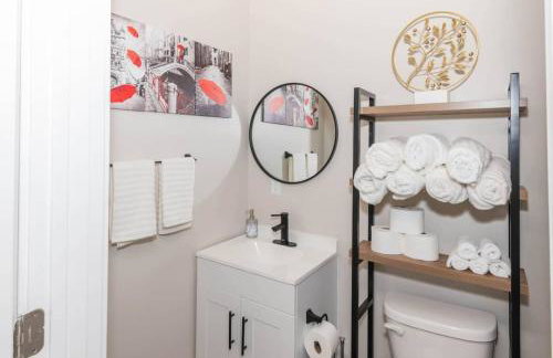 Central Albany Apartment with WiFi Walk to Capitol and Empire Plaza - Foto 33