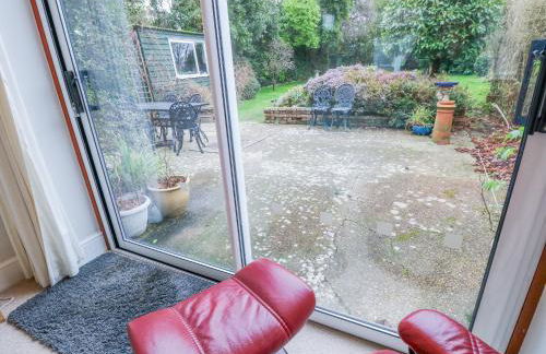 Framingham - Photo 6