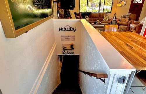 Pine Nest Retreat Saloon and Scenic Views - Foto 20