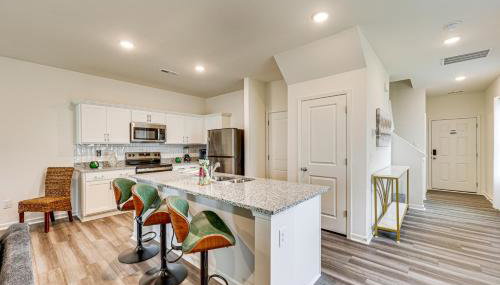 Screened Patio Townhome 3 Mi to Dtwn Wilson! - Foto 2