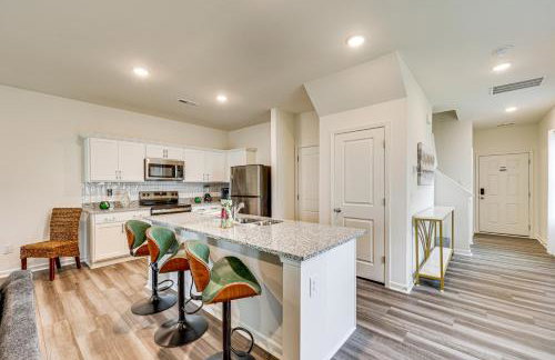 Screened Patio Townhome 3 Mi to Dtwn Wilson! - Foto 2