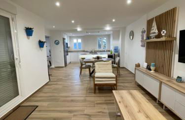 This spectacular 3-bedroom apart - Photo 31