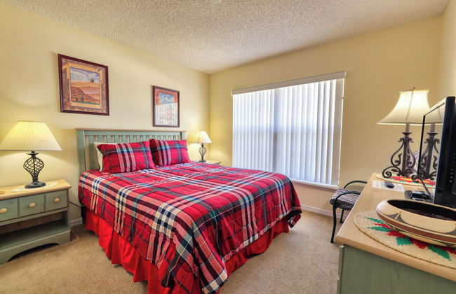 Arler House - Amazing 4 Bed 3 Bath - Private Pool - Photo 6