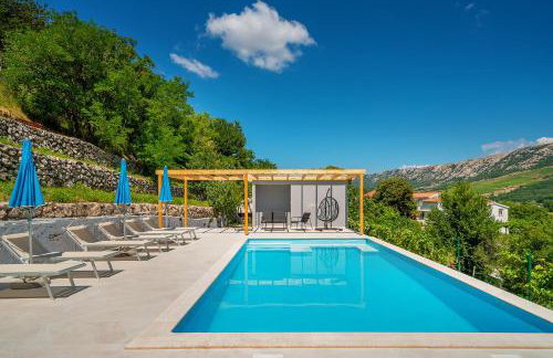 Apartment Juranić II with pool - Photo 1