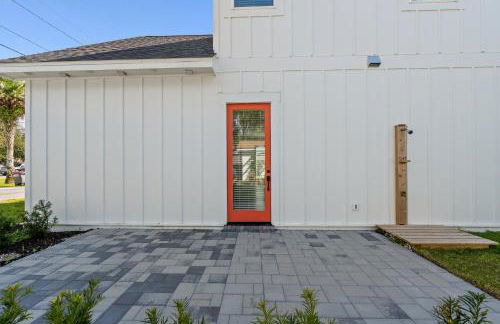 Brand NEW Expansive Coastal Home w/ Custom Furnishings Sleeps 15 - Photo 92