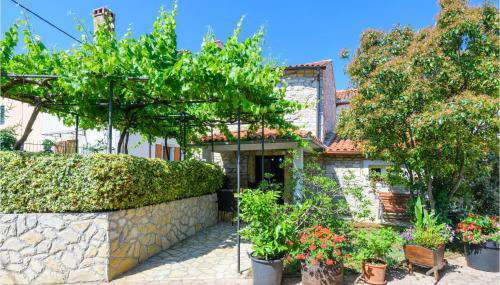 Awesome Home In Nedescina With Wifi - Foto 5