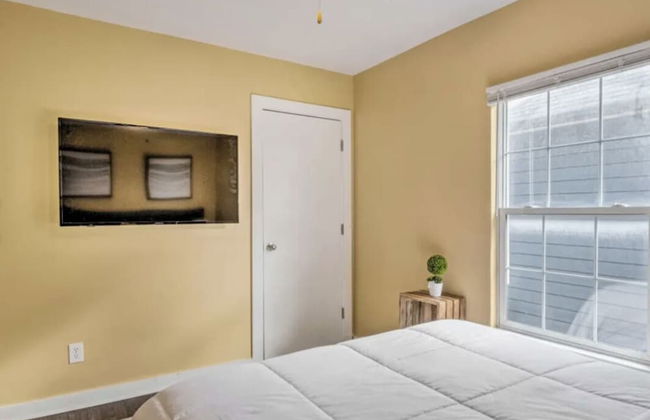 Urban Chic Townhome Near Downtown - Foto 6