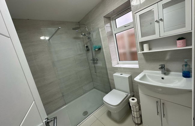 Separate One Bedroom Large Apartment in Slough - Foto 10