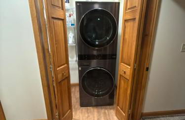 Prime Northern Maine Snowmobiling Retreat with Full Kitchen & Winter Trails Access - Foto 15