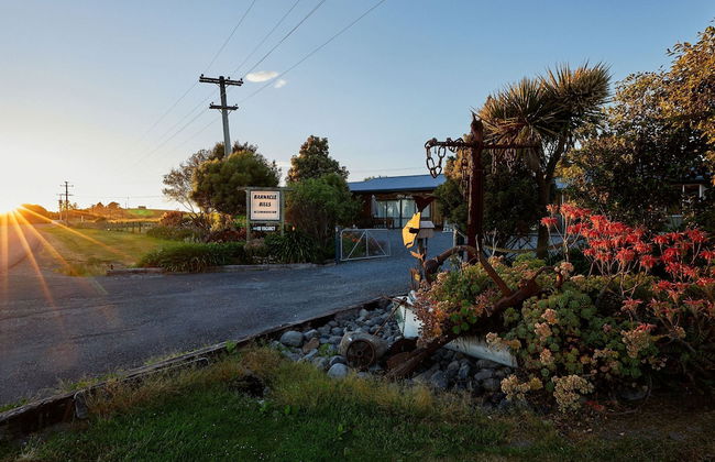 Barnacle Bills - Photo 1