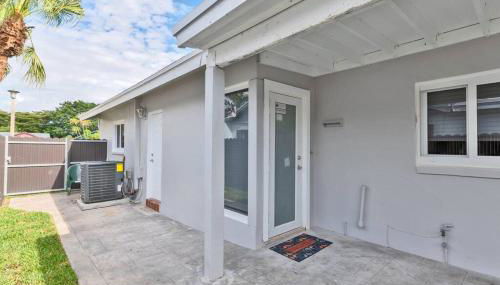 Spacious 4 bedrooms, 2 bathroom house with pool - Foto 5