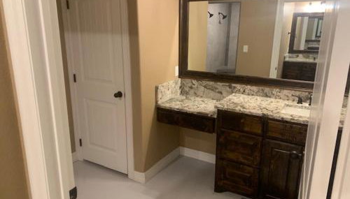 Hitching Post - Photo 4