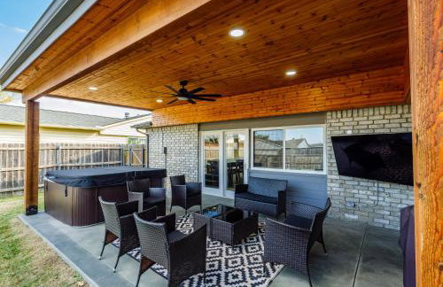 Red Door Hideaway 3BD Hot Tub Foosball - Foto 34