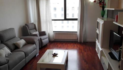 Grande, luminoso y con garage, 3 dormitorios en el camino de Santiago - Foto 3