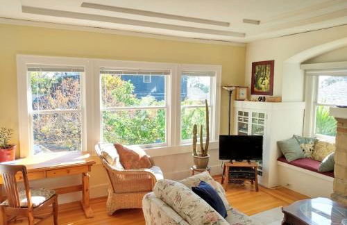 Summer-house OASIS on quiet street in ROCKRIDGE - Photo 36