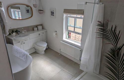 Cozy 3-Bed Cottage with Hot Tub - Foto 2
